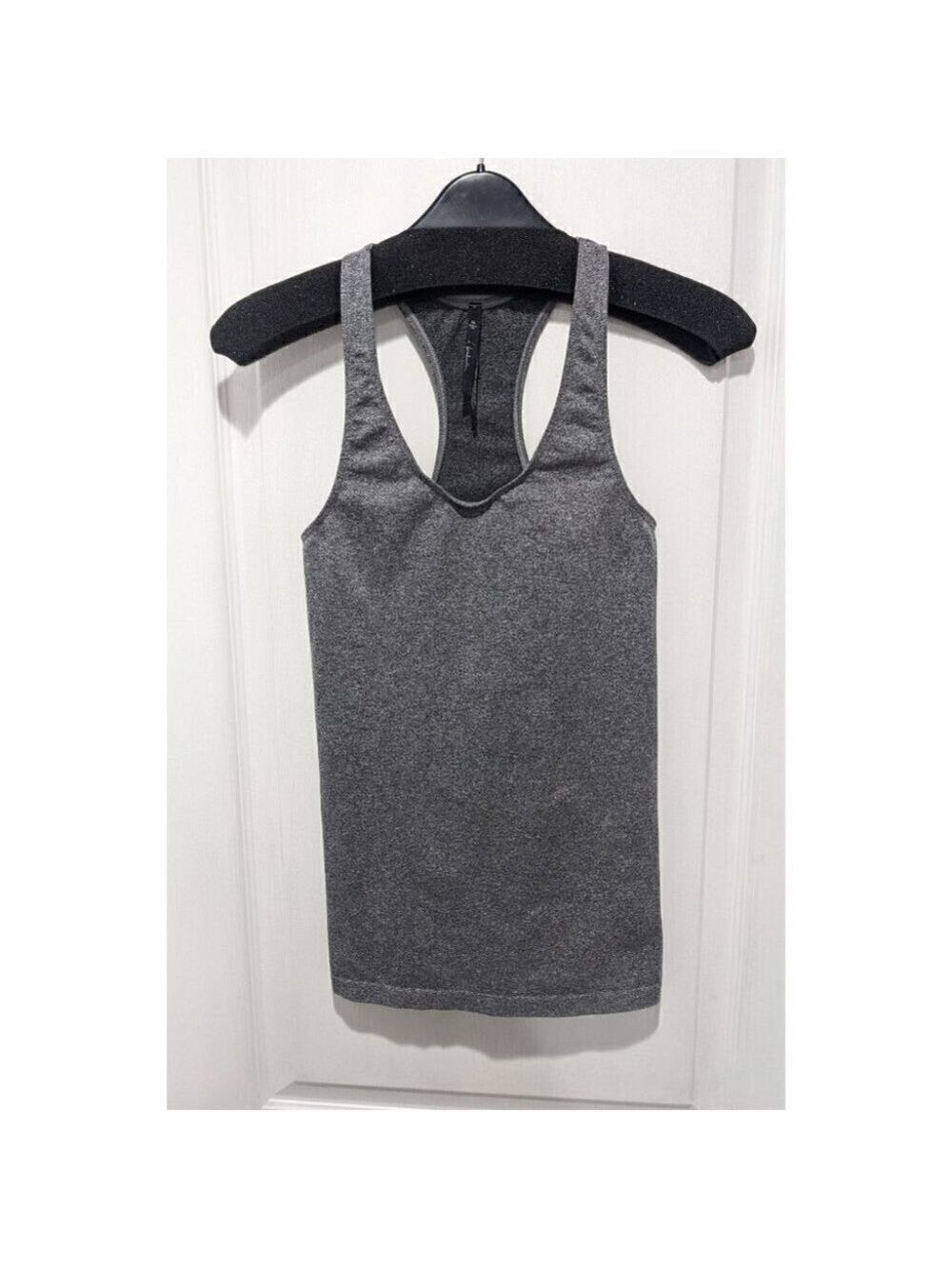 Aritzia T.Babaton | Seamless Knit Racerback in Grey